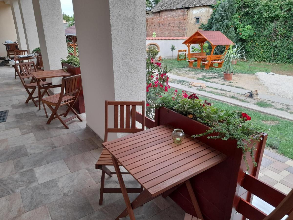 Adamko Borkert Haz Bed & Breakfast Villány Dış mekan fotoğraf